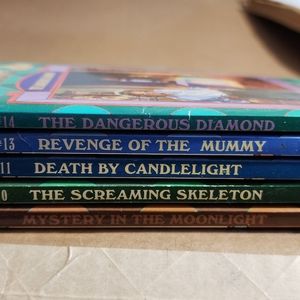 5 Clue books